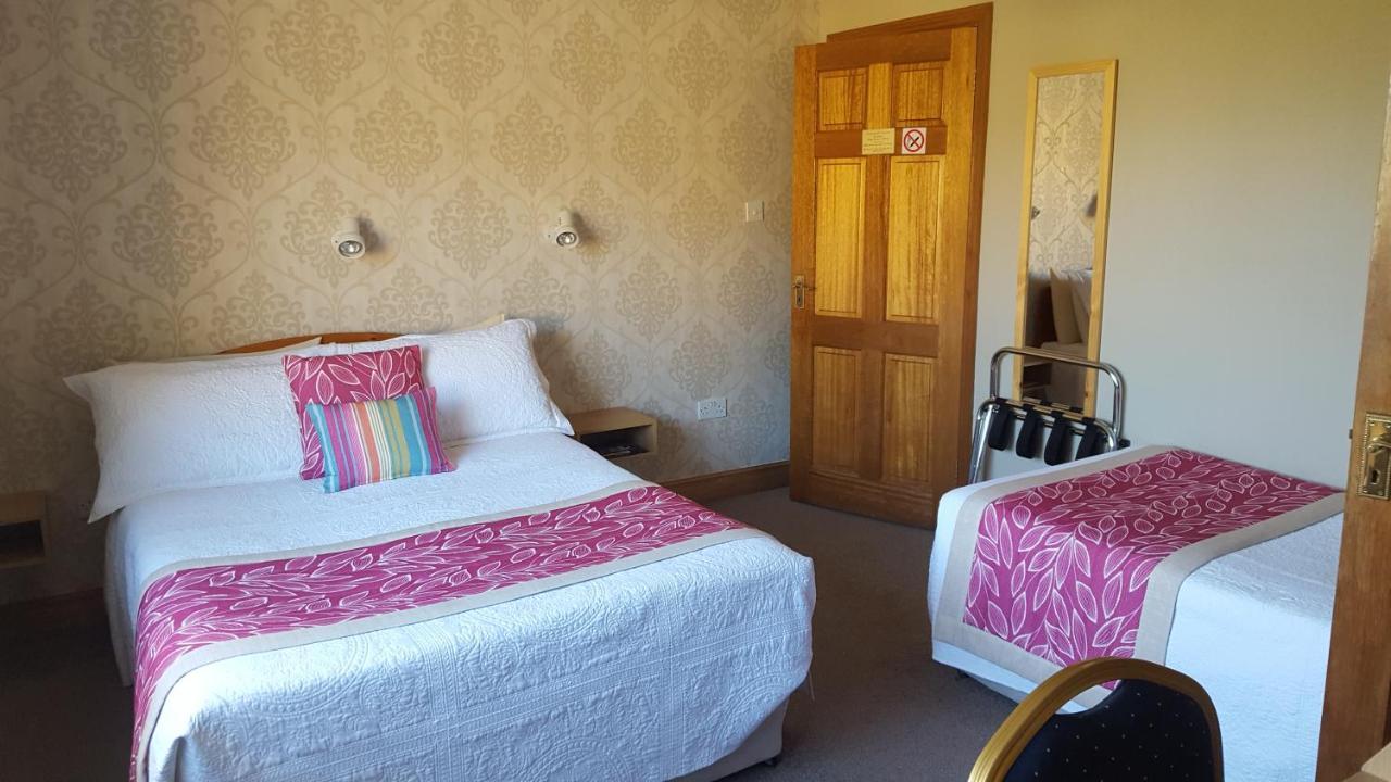 Riverwalk House B&B Oughterard Exterior photo